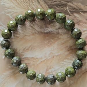 10mm Gren Epidote With Pyrite Bracelet